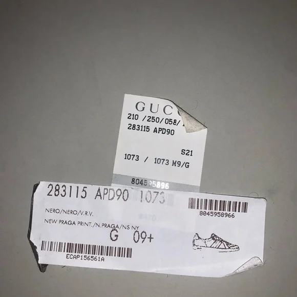 Gucci Black and Green Sneakers with Signature Stripe - Picture 4 of 5